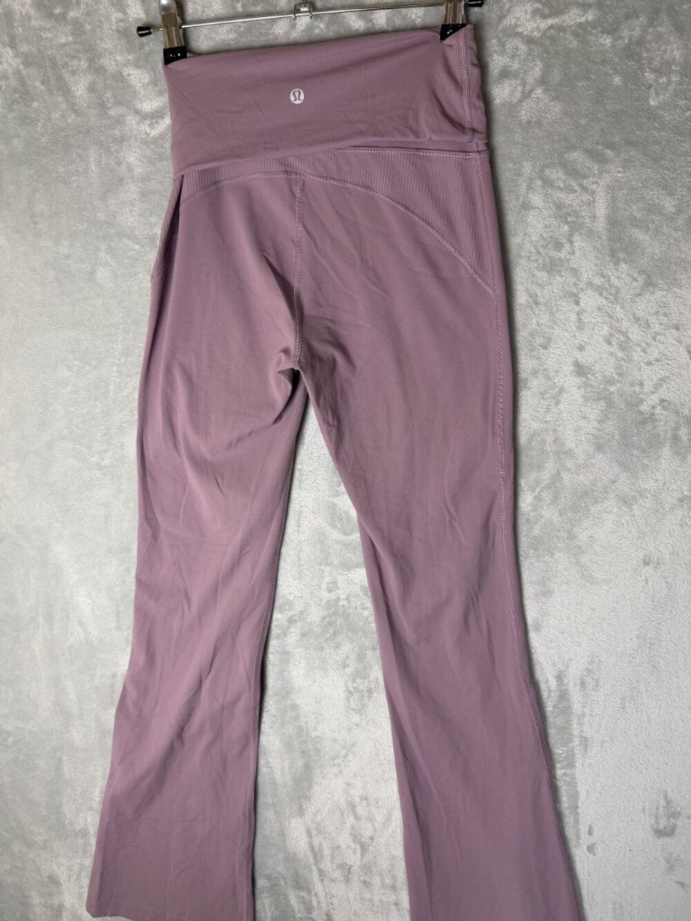 LULULEMON Yoga Pants Womens XS Dusty Mauve High Rise Stretch Flare Leg 31in - Picture 5 of 5